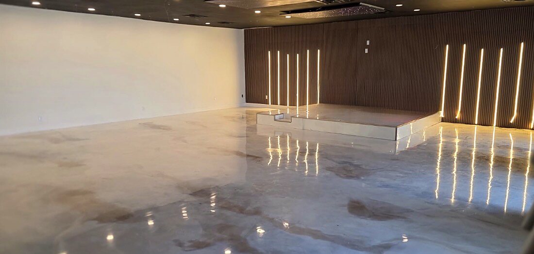 Stage and dance floor in the La Belle Porte event hall
